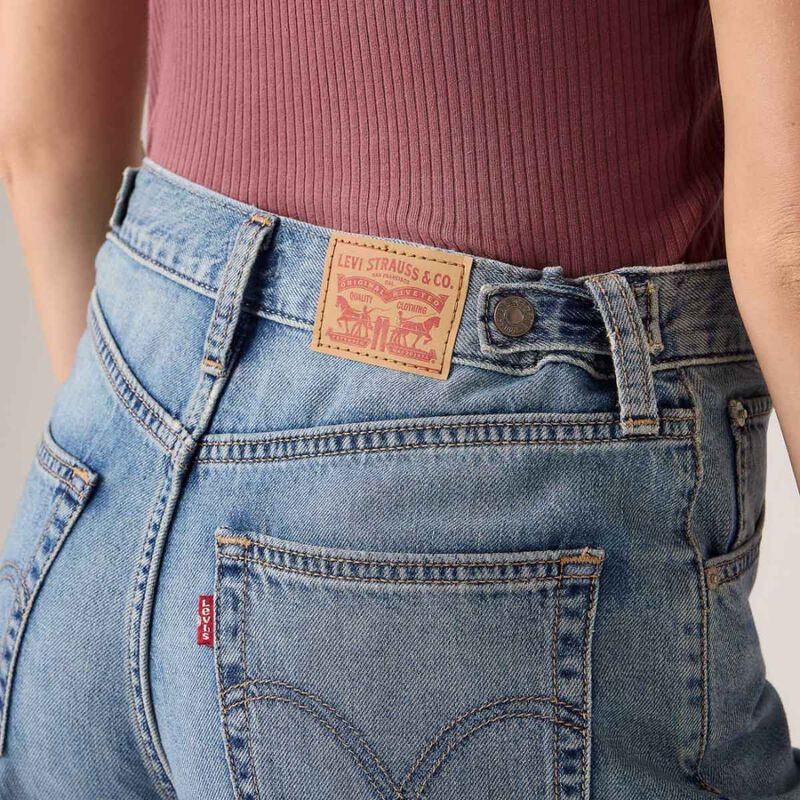 Levi's Cinch Mid-Thigh Lift Up Jean Shorts image number 2